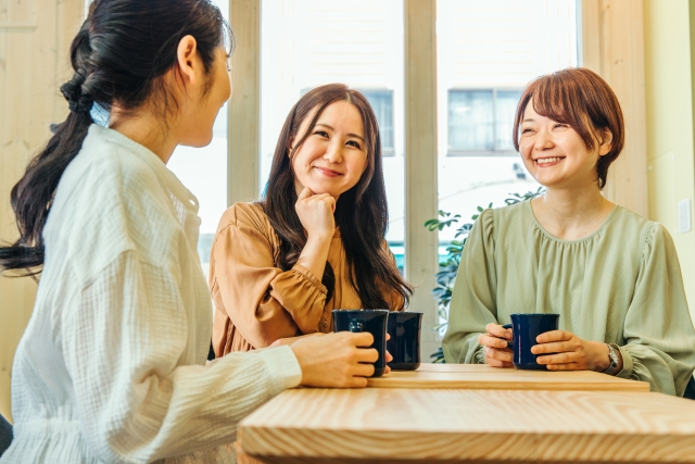 3人で遊ぶ 断り方